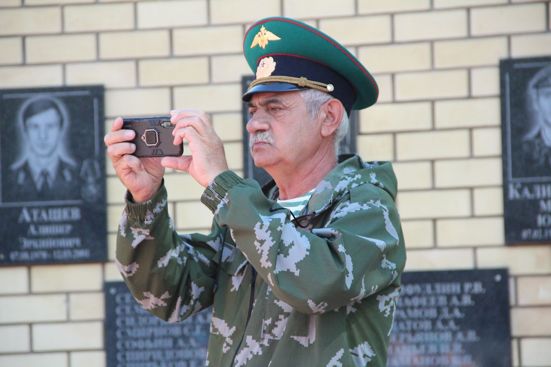 В Болгаре прошёл митинг ко Дню ВДВ