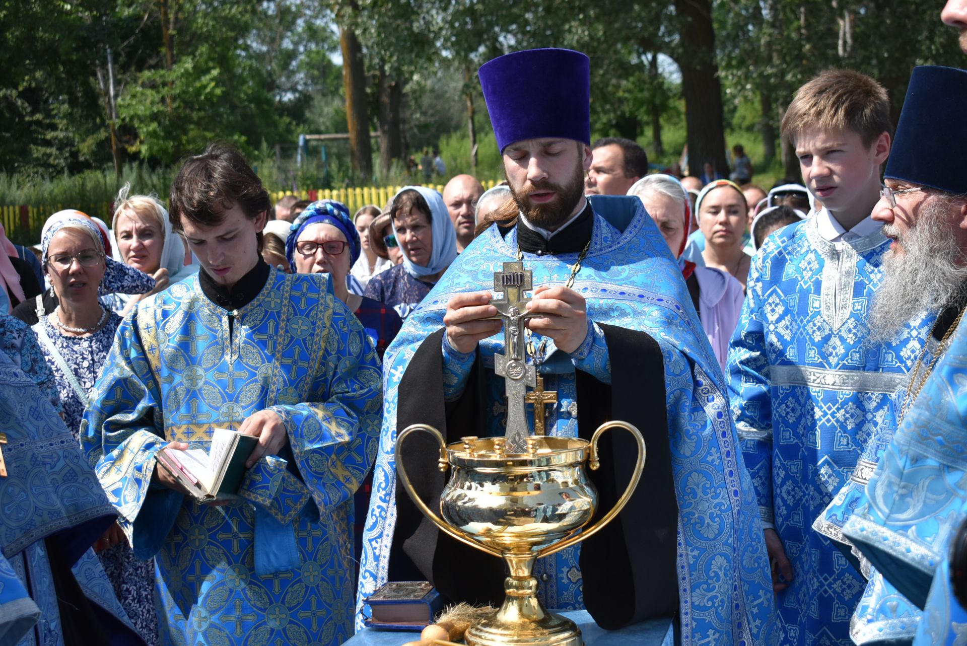 В селе Три Озера почтили память Тихвинской иконы Божией Матери