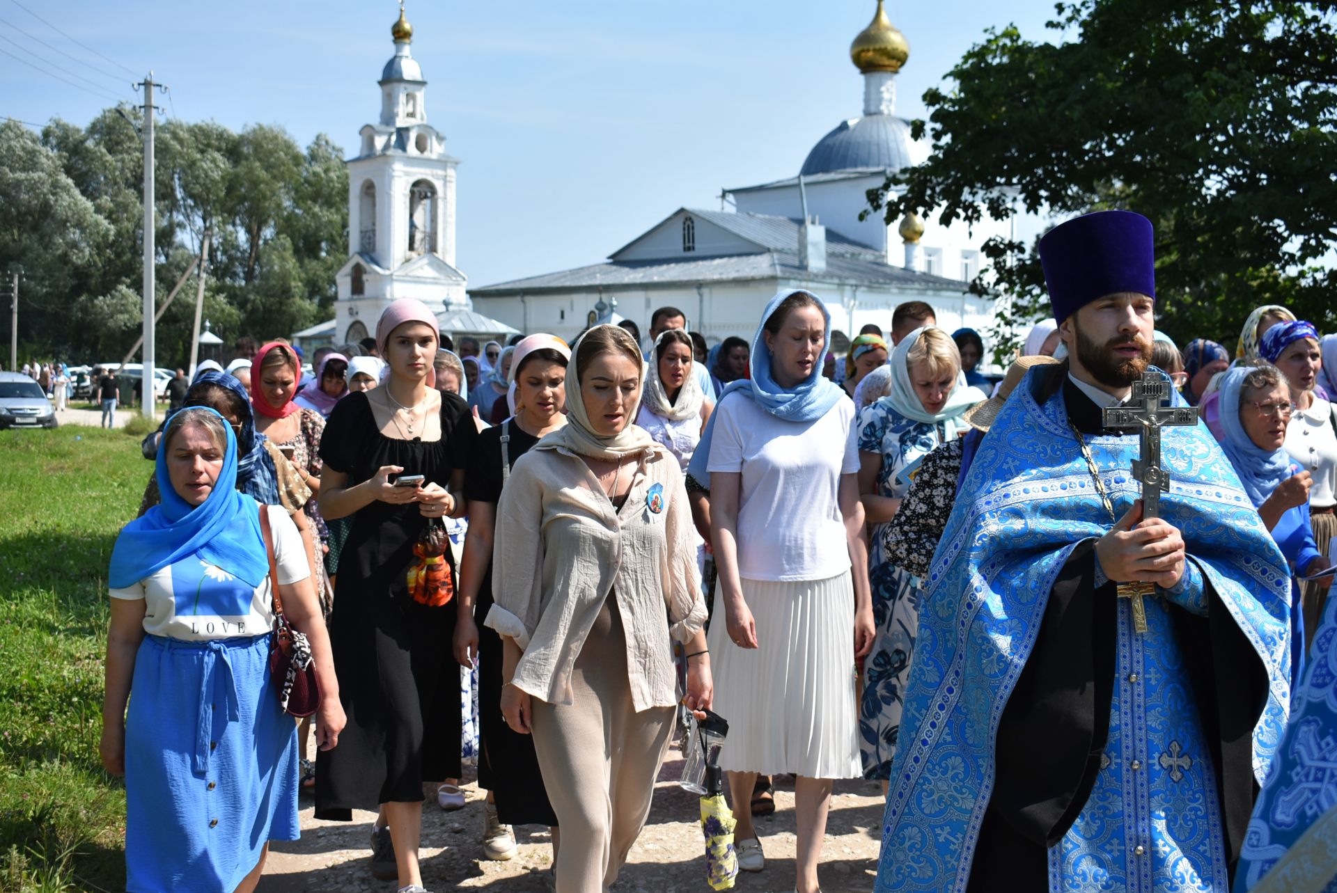 В селе Три Озера почтили память Тихвинской иконы Божией Матери