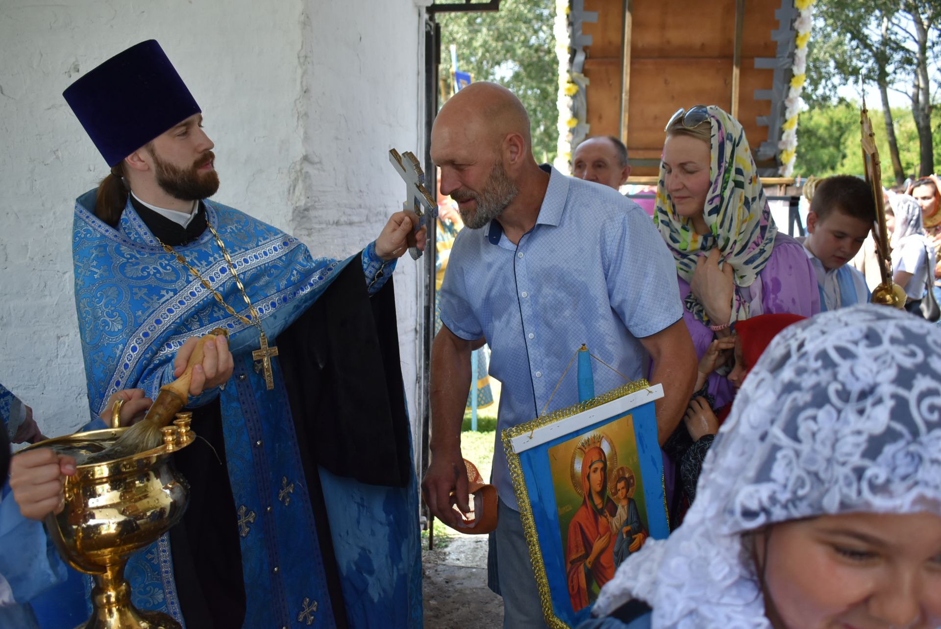В селе Три Озера почтили память Тихвинской иконы Божией Матери