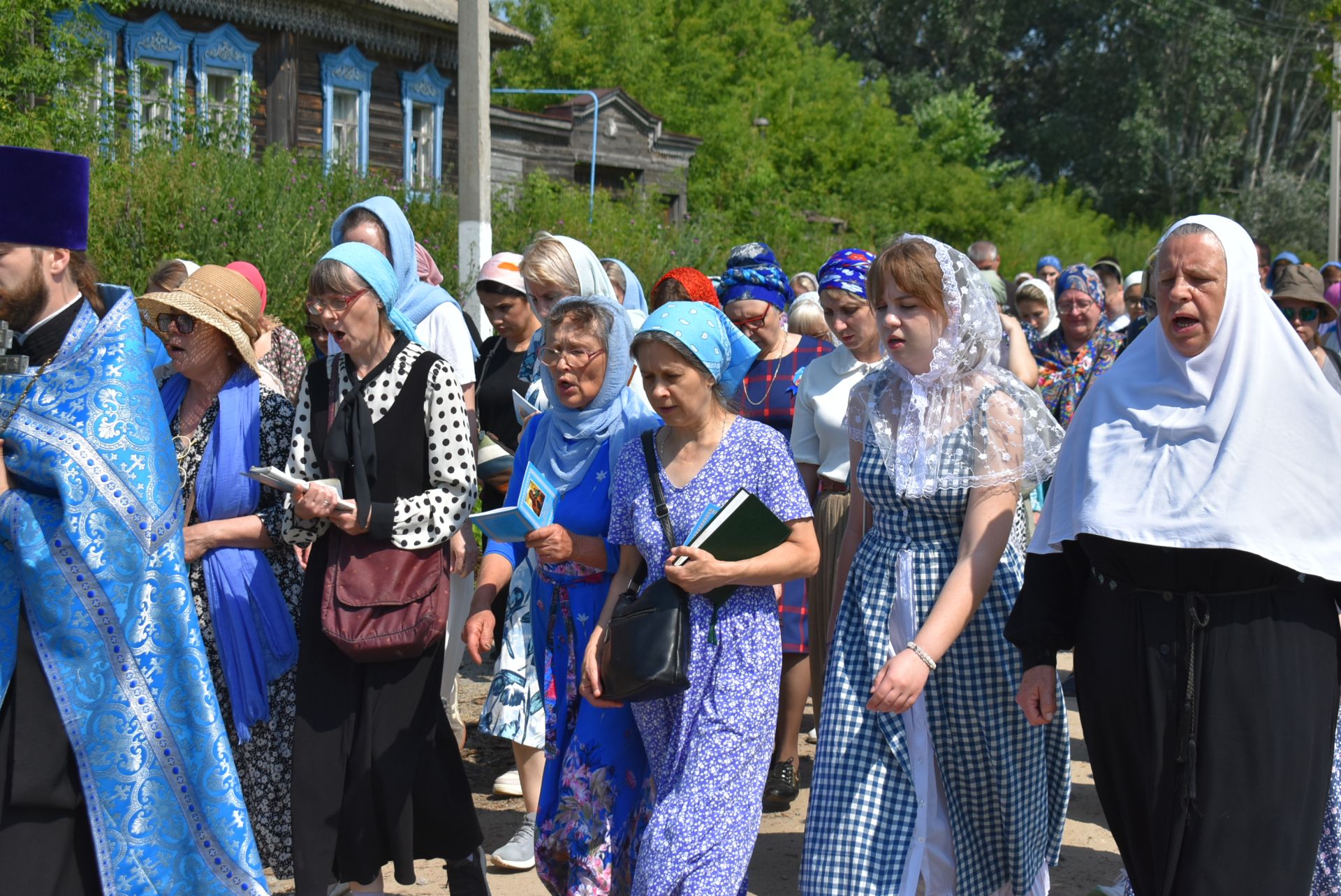 В селе Три Озера почтили память Тихвинской иконы Божией Матери