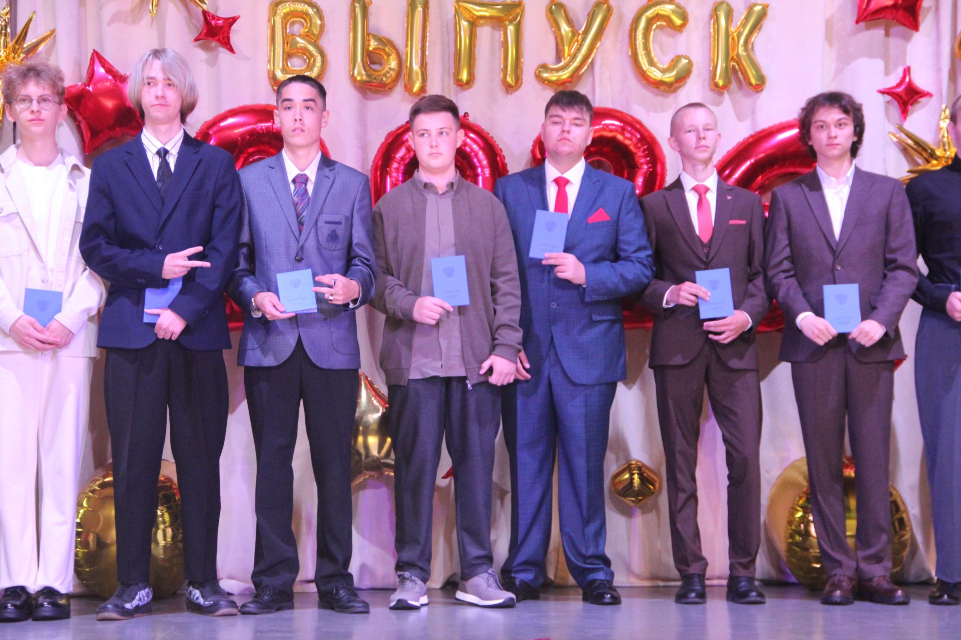 В Болгаре прошла торжественная церемония вручения аттестатов выпускникам школ - 2