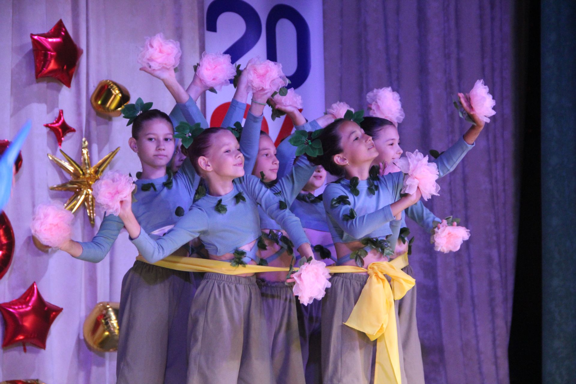 В Болгаре прошла торжественная церемония вручения аттестатов выпускникам школ - 2