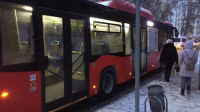 Автобус столкнулся с автомобилем Maybach в Казани