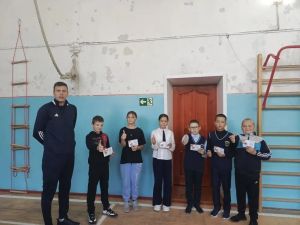 Ученики Бураковской СОШ получили знаки отличия ВФСК ГТО