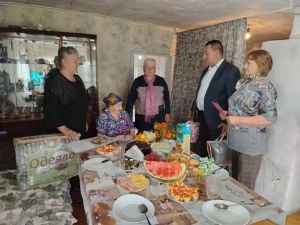 Спас районында яшәүчене 90 яшьлек юбилее белән котладылар