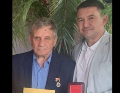 Экс-председателю Спасского суда РТ Валерию Молоствову вручили почетную награду