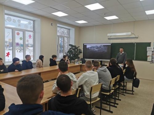 Для студентов Спасского техникума провели лекцию «Ленинград в огне»