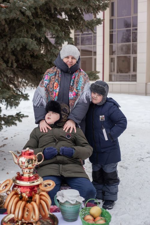 Для ребят клуба «Пеликан» провели реабилитационную встречу с помощью обученных собак