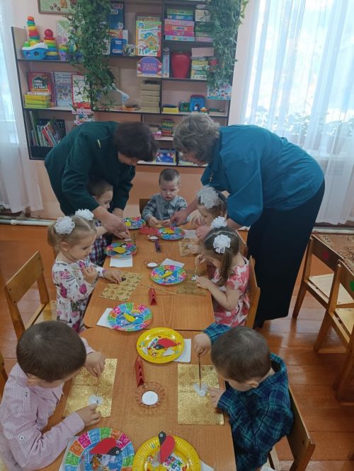 В детском садике «Колосок» провели экологическое мероприятие «Каждой пичужке - наша кормушка»