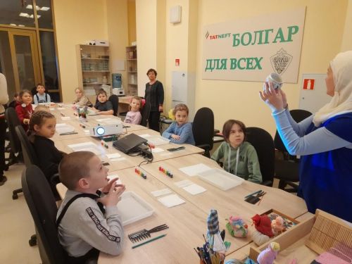 Первоклассники Болгарской санаторной школы-интерната побывали в творческой студии «Территория возможностей»