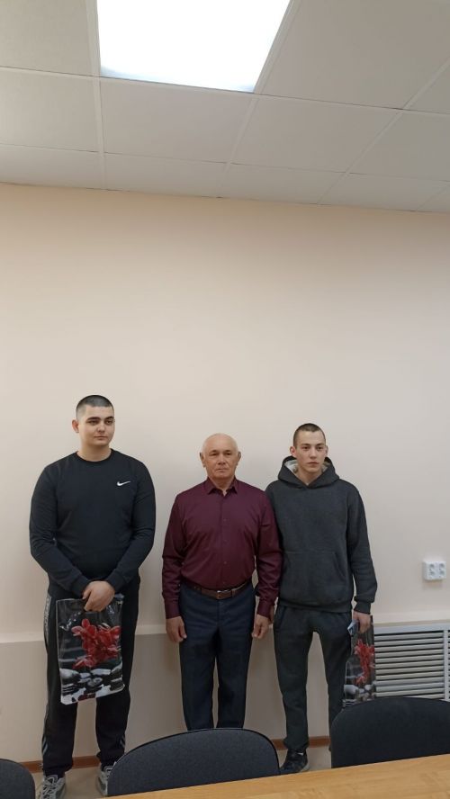 В здании штаба «Юнармии» Болгара прошла отправка призывников