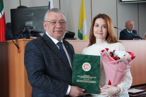 Муниципальных работников Спасского района поздравили с профессиональным праздником