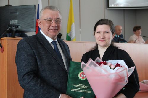 Муниципальных работников Спасского района поздравили с профессиональным праздником