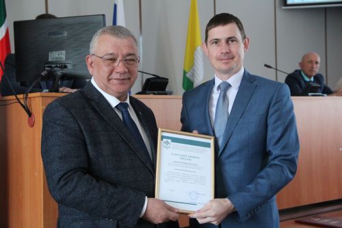 Муниципальных работников Спасского района поздравили с профессиональным праздником