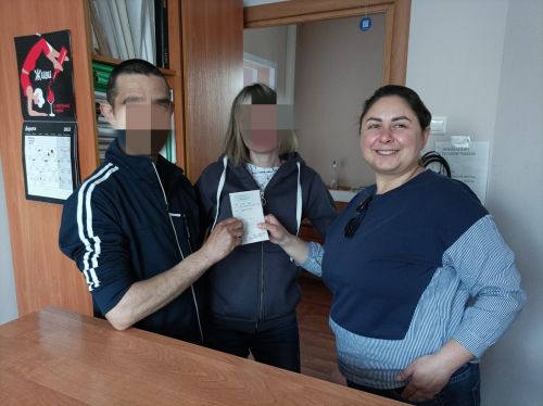 Главный редактор «Новой жизни» подарила подписку на газету семье мобилизованного