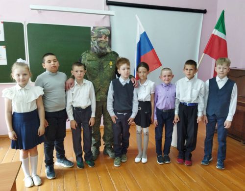 Мобилизованный из села Кузнечиха посетил родные стены школы