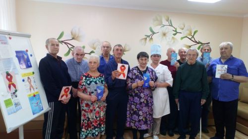 С получателями соцуслуг Спасского ДИПИ провели беседу «Что такое ВИЧ и СПИД?»