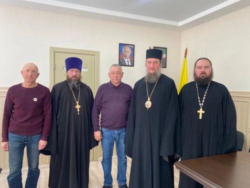 Владыка Пахомий встретился с главой Спасского района Фаргатом Мухаметовым