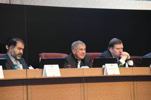 Рустам Минниханов принял участие на деловом форуме «Исфахан - Татарстан»