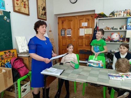 В Болгарской школе искусств состоялась лекция «Мои любимые сказки А. Алиша»