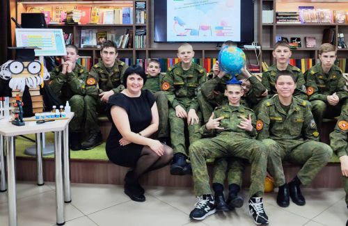 В Болгарской центральной библиотеке состоялось научное занятие для кадетов