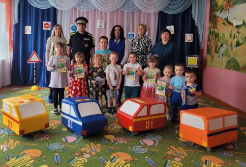 Светофор в гости к дошколятам: в Спасском районе провели урок безопасности на дорогах