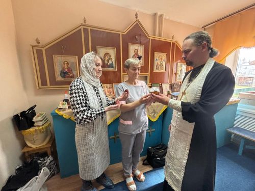 В Спасском ДИПИ прошел пасхальный молебен