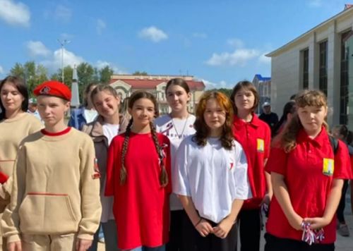 В Болгаре прошёл торжественный митинг в честь Дня Российского флага