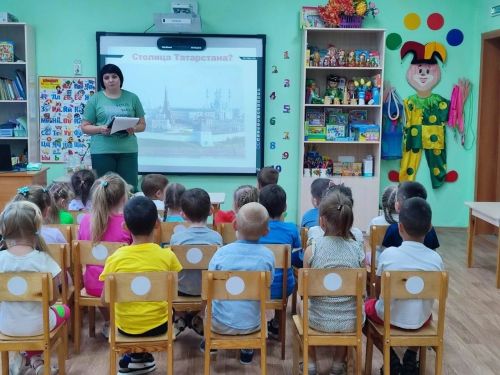 В детском саду «Колосок» устроили познавательный праздник ко Дню Татарстана