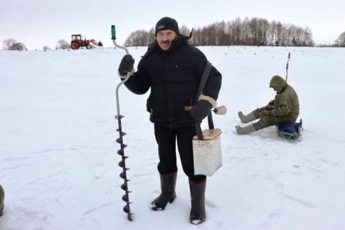 В Базарных Матаках прошел турнир по зимней рыбалке