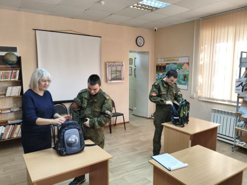 Кадеты Спасского района поздравили отцов с праздником