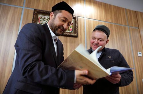 Болгарскую исламскую академию посетила делегация из медресе «Мир Араб» города Бухара