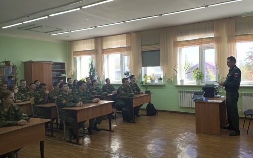 В Спасском техникуме отраслевых технологий и кадетской школе прошли профориентационные встречи с военным комиссариатом