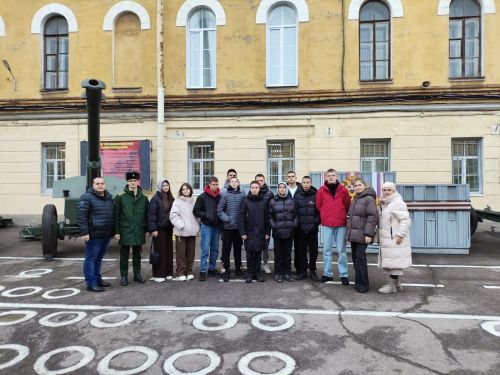 Кадеты из Болгара посетили легендарную военную академию в Санкт-Петербурге