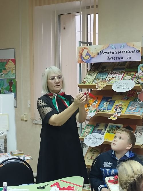 Второклассники Болгара изучили историю флага Татарстана на творческом мастер-классе
