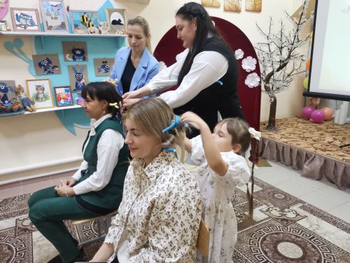В ДДТ Болгара прошел праздник, посвященный Дню матери