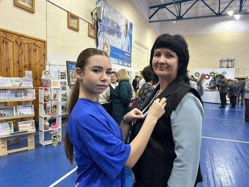 В Спасском районе отметили День Конституции акцией «Российский триколор»