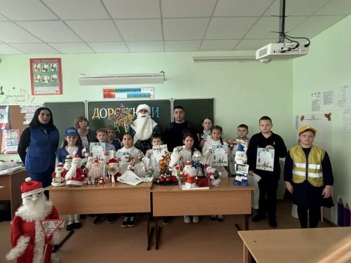 В первой школе Болгара прошел конкурс «Дорожный Дед Мороз»