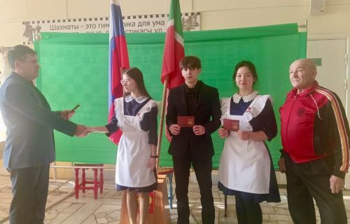 В Спасском районе РТ ученикам сельской школы вручили знаки отличия ГТО