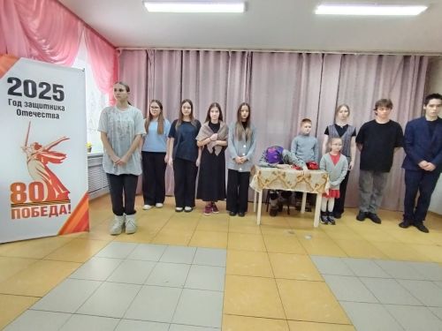 Школьники Болгара организовали патриотический концерт для получателей соцуслуг