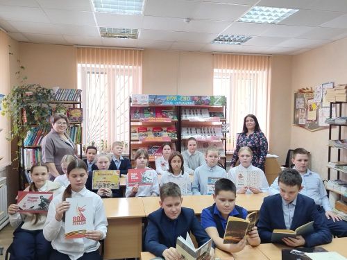 В Болгаре открылась выставка к 80-летию Победы и Году защитника Отечества