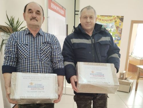 Жители села Иске Рязяп изготавливают окопные свечи для бойцов