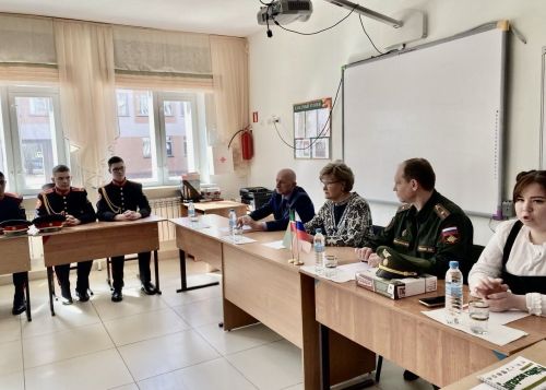 Депутат Госдумы РФ Татьяна Ларионова посетила Болгарскую кадетскую школу-интернат