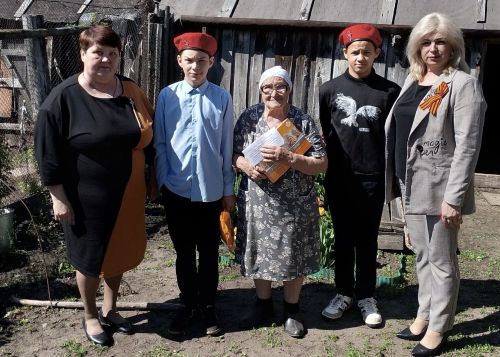В селе Три Озера поздравили сирот войны с 80-летием Победы