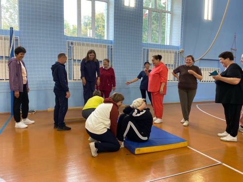 Преподаватели Трёхозёрской средней школы сдали нормативы ВФСК ГТО