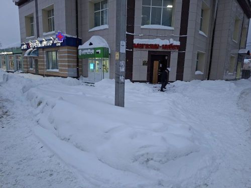 Глава Спасского района призвал бизнес к уборке снега у магазинов