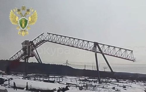 Женщина-крановщица выпала из кабины крана в Татарстане