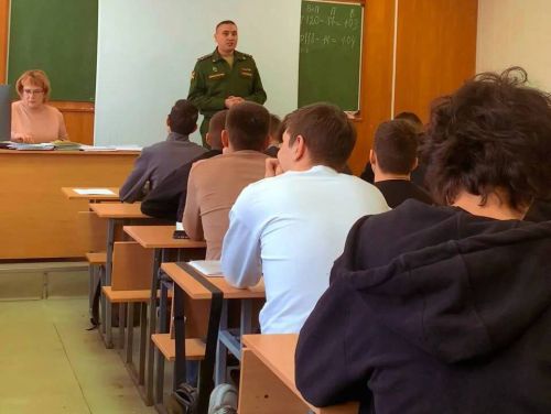 Студентам Татарстана рассказали о службе в войсках дронов
