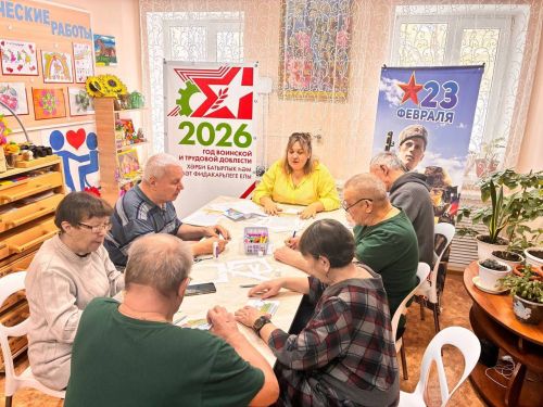 Жители Спасского ДИПИ написали письма для земляков на СВО